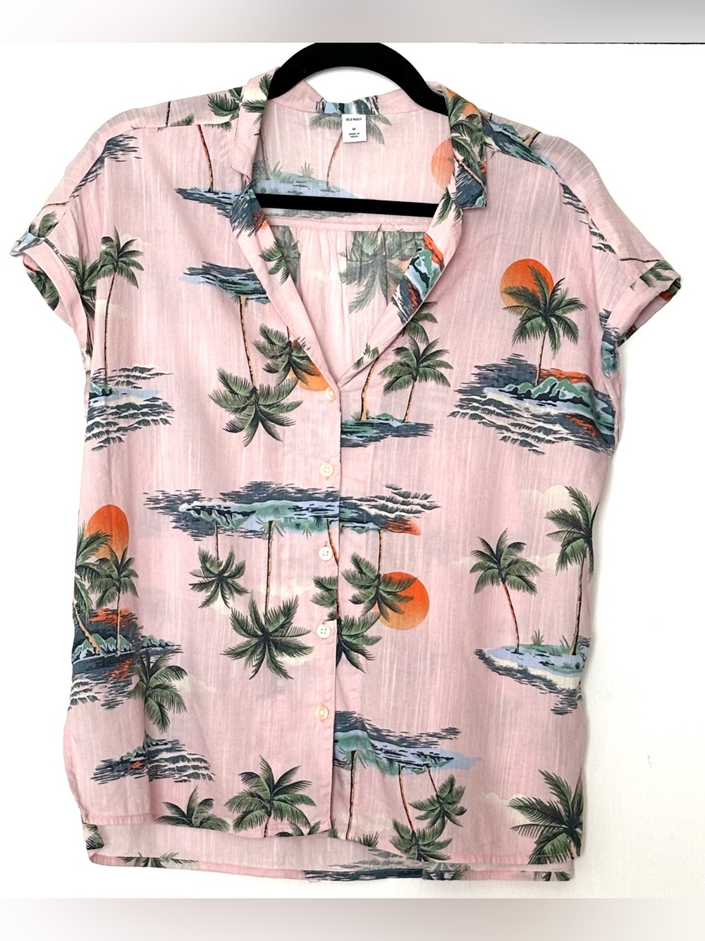 Old Navy Pink Hawaiian Print Short-Sleeve Button-Up Shirt Size M